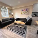 5 Bed 5 Bath / Brick Lane Central London E1