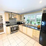 A Lovely Home Stay Near Greenwich