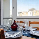 Spacious 3 Bedroom Flat In The Heart Of Shoreditch