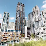 Mysquare Comfy One Bed Apartment In Canary Wharf London