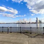 Immaculate 3Bed Apt, Close To O2, Excel, London Stadium & City