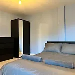 Stylish Zone 2 Apartment