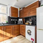 Aldgate Flats