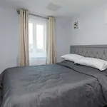 Stylish Elegant New Flat 5 Min From Elizabeth Line