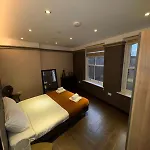 London Bridge Stay
