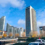 Private Garden Property London Canary Wharf East