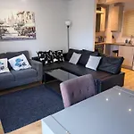 London Luxury Holiday Home B