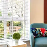 Cosy 1-Bed Flat Near Central London