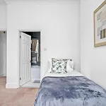 Elegant 2Bed By 02 Arena, Airport With Fast Wi-Fi And Parking
