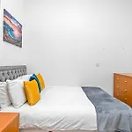 Elegant 2Bed By 02 Arena, Airport With Fast Wi-Fi And Parking