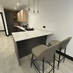 Beautiful Modern Eco Friendly 2 Bed House With Garden - London