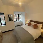 Beautiful Modern Eco Friendly 2 Bed House With Garden - London