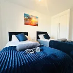 Zone 1 Central Apartment 4 Mins From Major Station