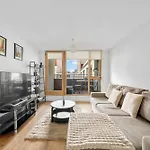 Modern Apt In Canary Wharf Business Hub