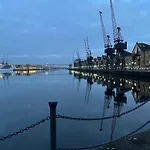 Panoramic Docklands Home With Waterfront Views