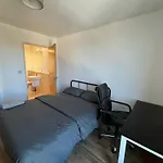 3 Bed Balcony Greenwich Retreat