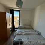 3 Bed Balcony Greenwich Retreat
