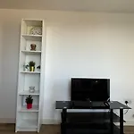 3 Bed Balcony Greenwich Retreat