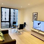 Stylish Flat Close To Excel Centre