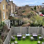 Hackney Suites - En-Suite Rooms & Amenities