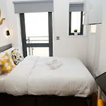 New Luxury Apartments In Central Location Next To Shops, Cafes, Bars & Metro