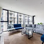 New | Luxury 2Bd/2B Apartment Wapping