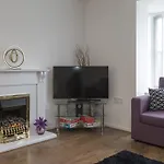 Quiet Riverside Apartment