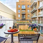 Canary Gateway Serviced Apartments