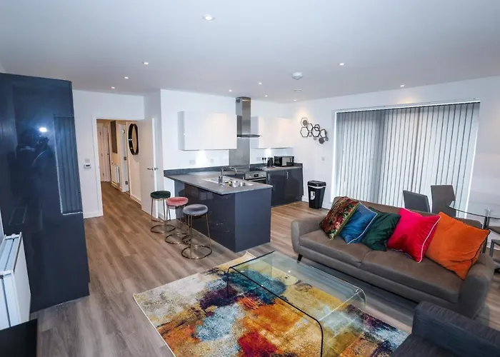 Lovely 2 Bed Apartment With Parking