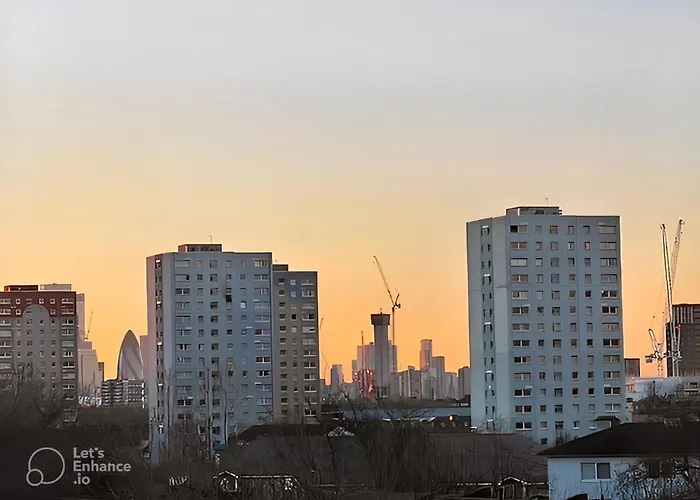 Bright Spacious En-Suite Room W/ London Views - 8Min From London Bridge!
