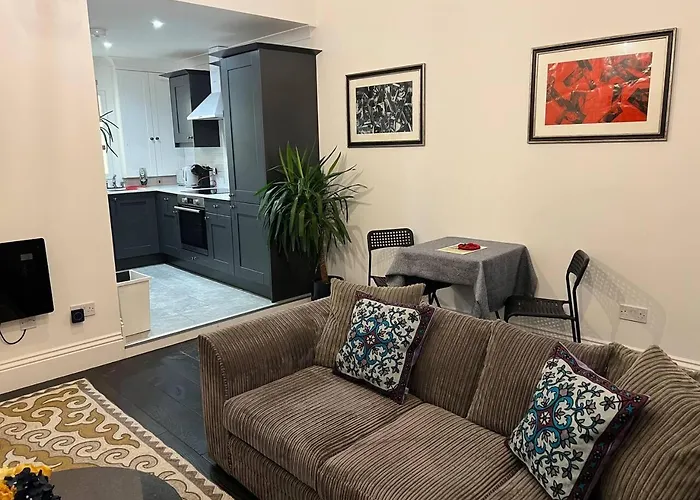 Modern And Spacious 2 Bedroom Flat Near Shoreditch