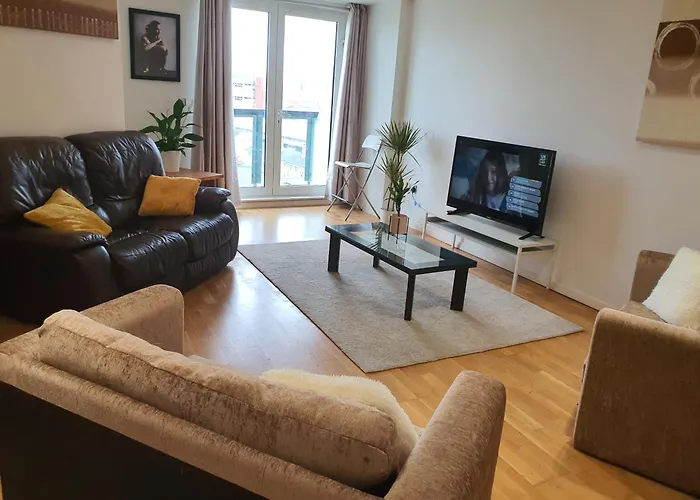 Luxurious Flat Overlooking Canay Wharf