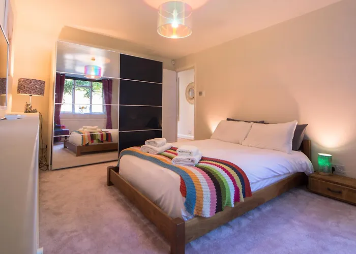 Luxurious Quirky Flat In Greenwich O2 Arena With Free Parking