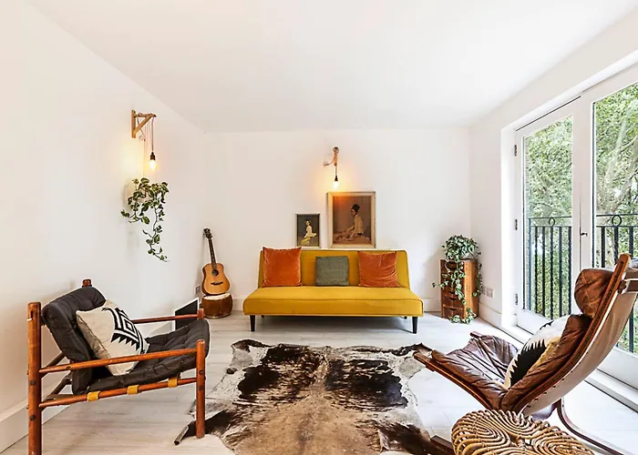 Tranquil 2 Bedroom Apartment In East London