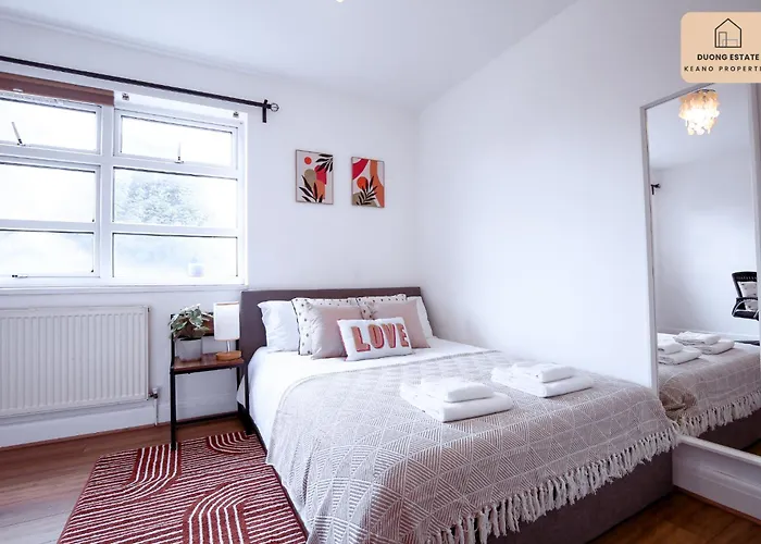 Stratford Gem- Stylist Spacious Apartment