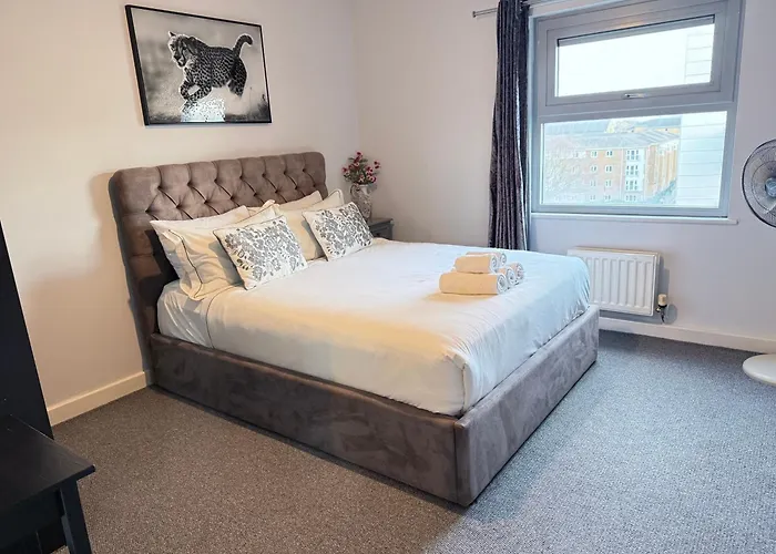 London Luxury Holiday Home B