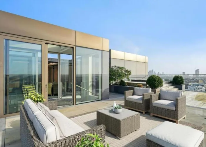 5 Million Pound Stunning Luxury Penthouse Tower Bridge Sleeps 8 Private Jacuzzi