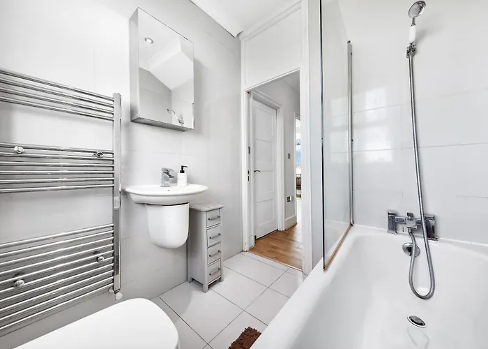 Lea Bridge Residence
