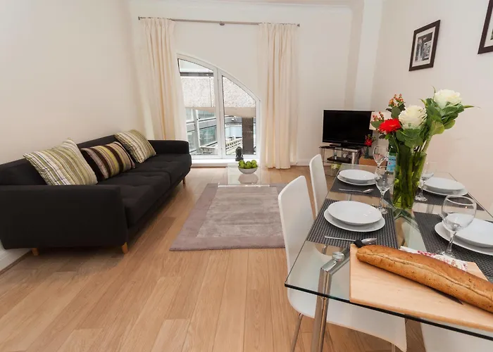 Monument Street Apartment