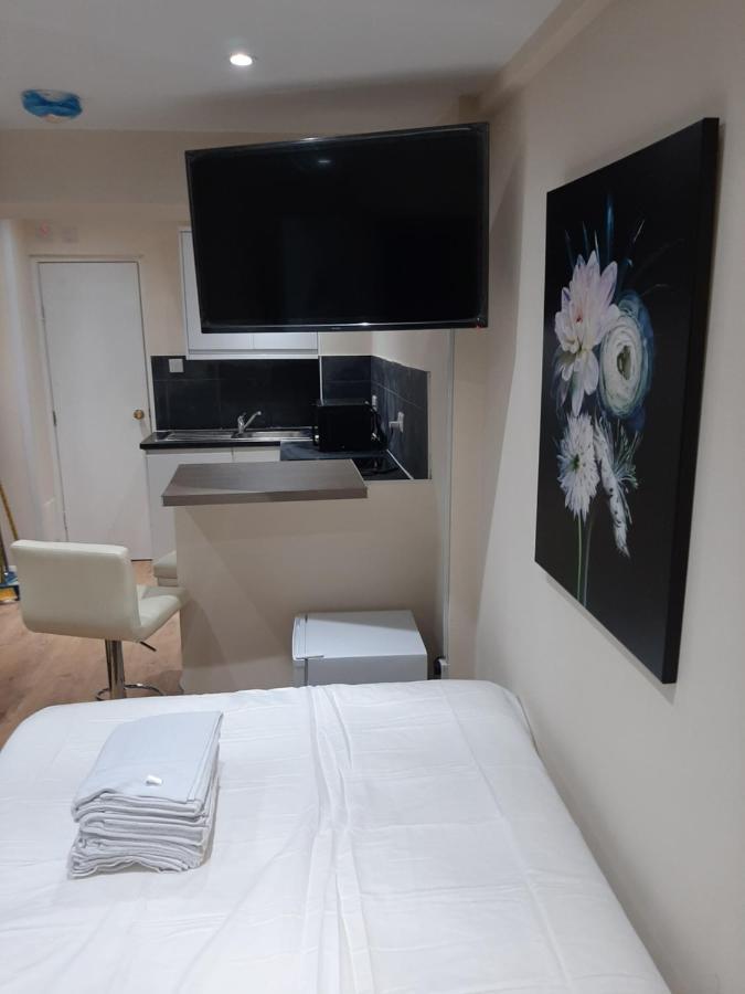 Twin Budget Room * London