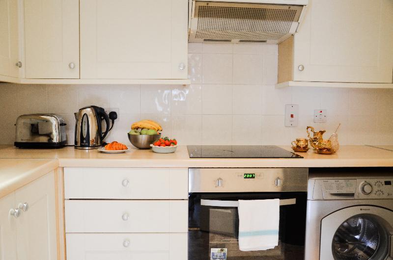 Hotel Oyo 139 Meridian Place 2 Bed