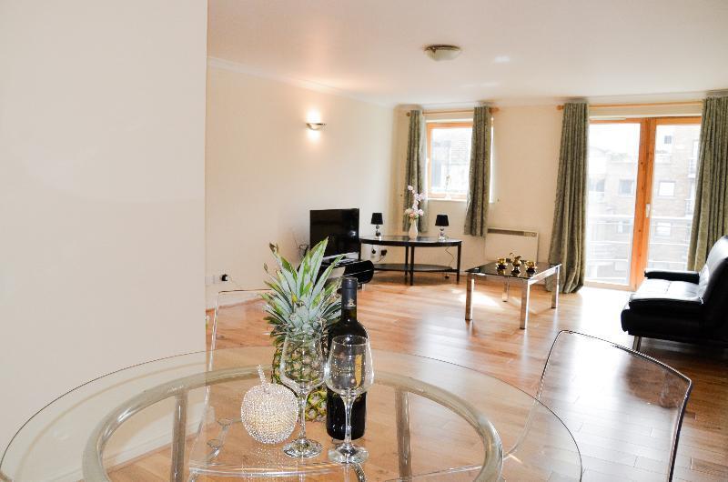 Oyo 139 Meridian Place 2 Bed 3*