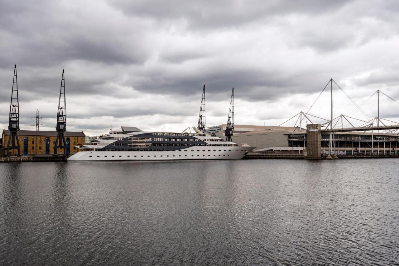 Panoramic Docklands With Waterfront Views Londres