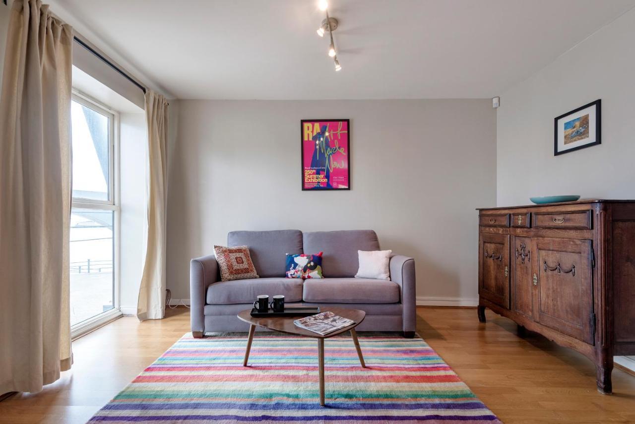 Apartamento Panoramic Docklands With Waterfront Views Londres
