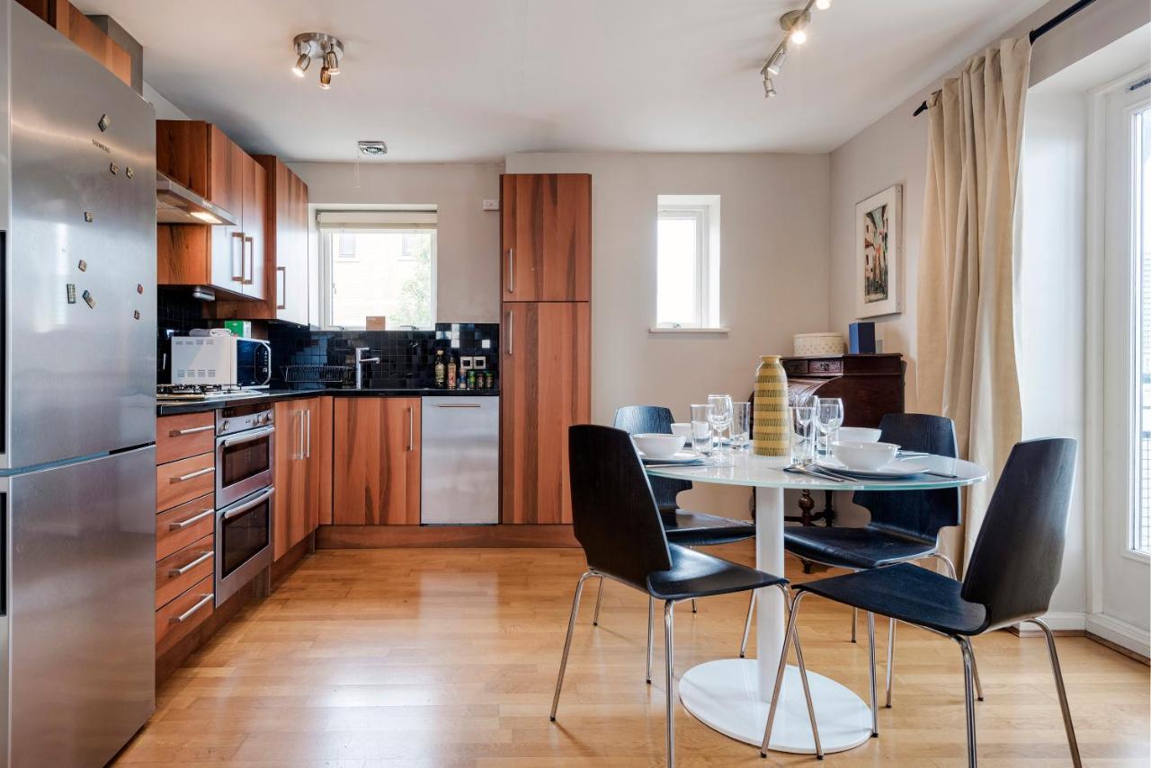 Panoramic Docklands With Waterfront Views