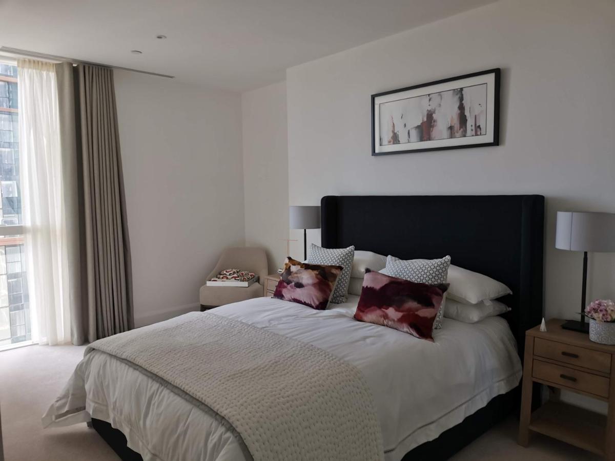 Apartment Charles Hope Canary Wharf South Quay London