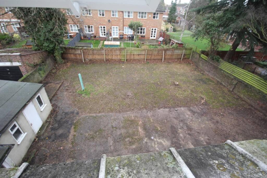 Great West Road Flat D Apartment London