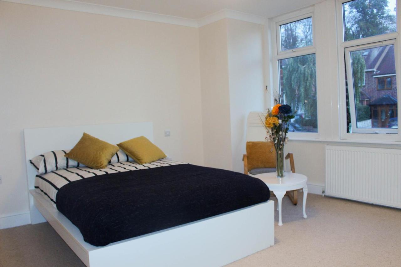 Blythe Park House * London