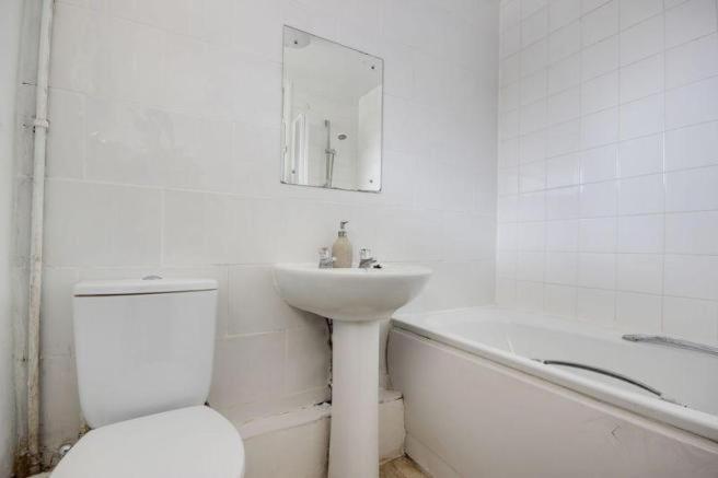6 Greville Court London