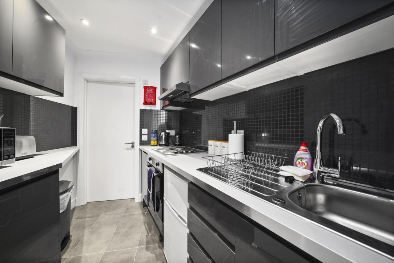 In The Heart Of The - Aldgate Zone 1 *